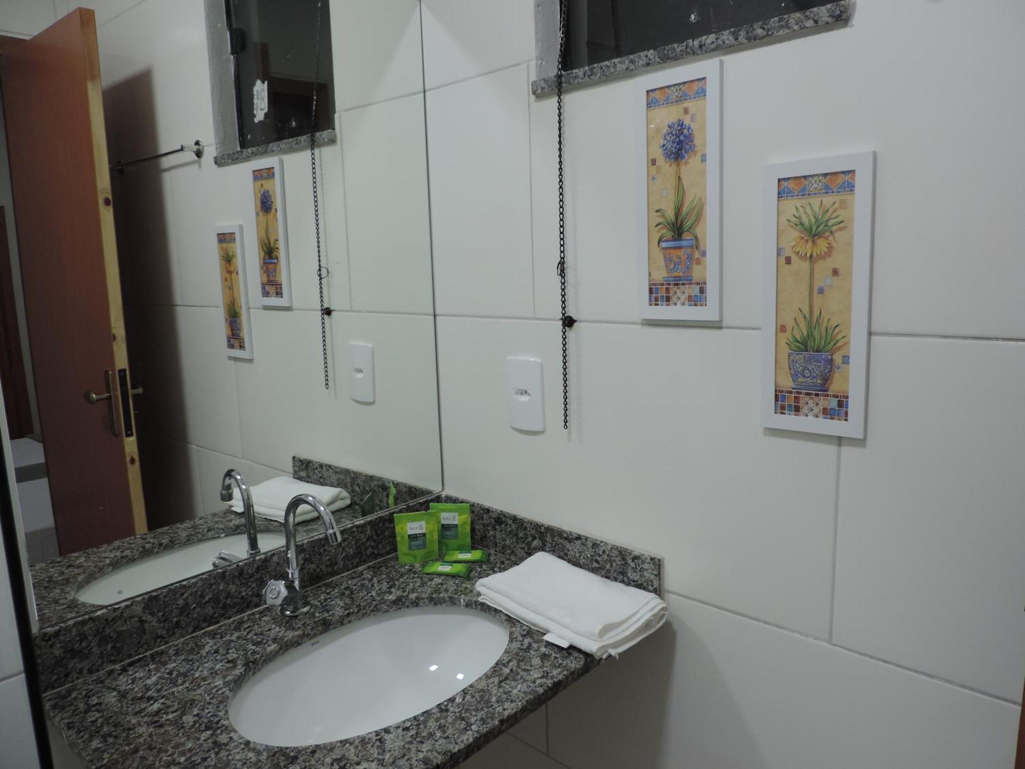 Sb Hospedaria Pousada Uberaba Extérieur photo